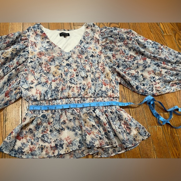 1. State V-Neck Floral Dress in Blue and Cream - Picture 3 of 10